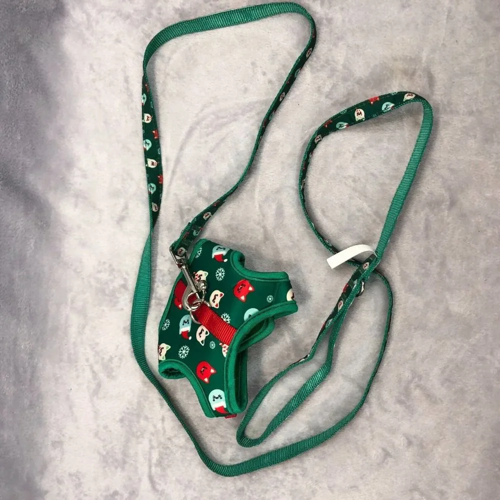 Merry&Bright Cat Vest Harness and Leash 2 Piece Christmas Winter Theme